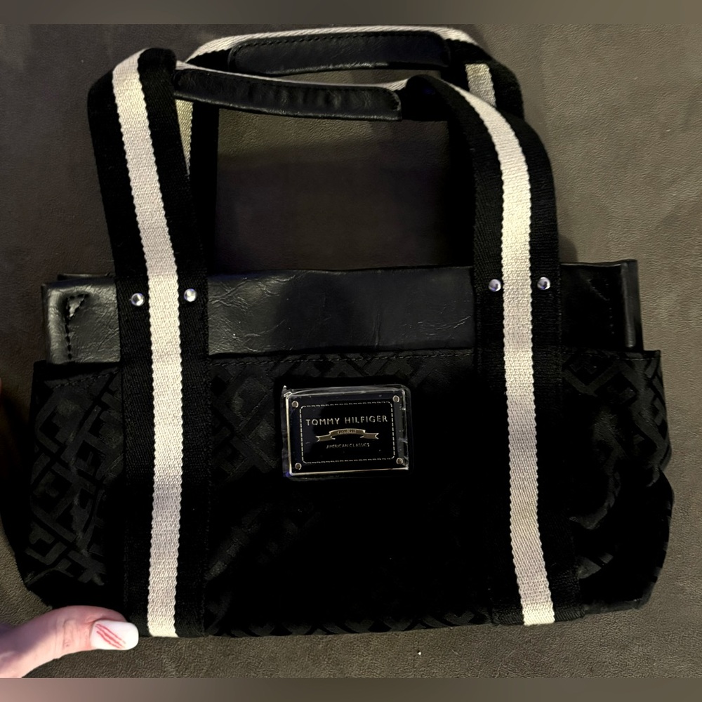 Tommy Hilfiger Small Tote